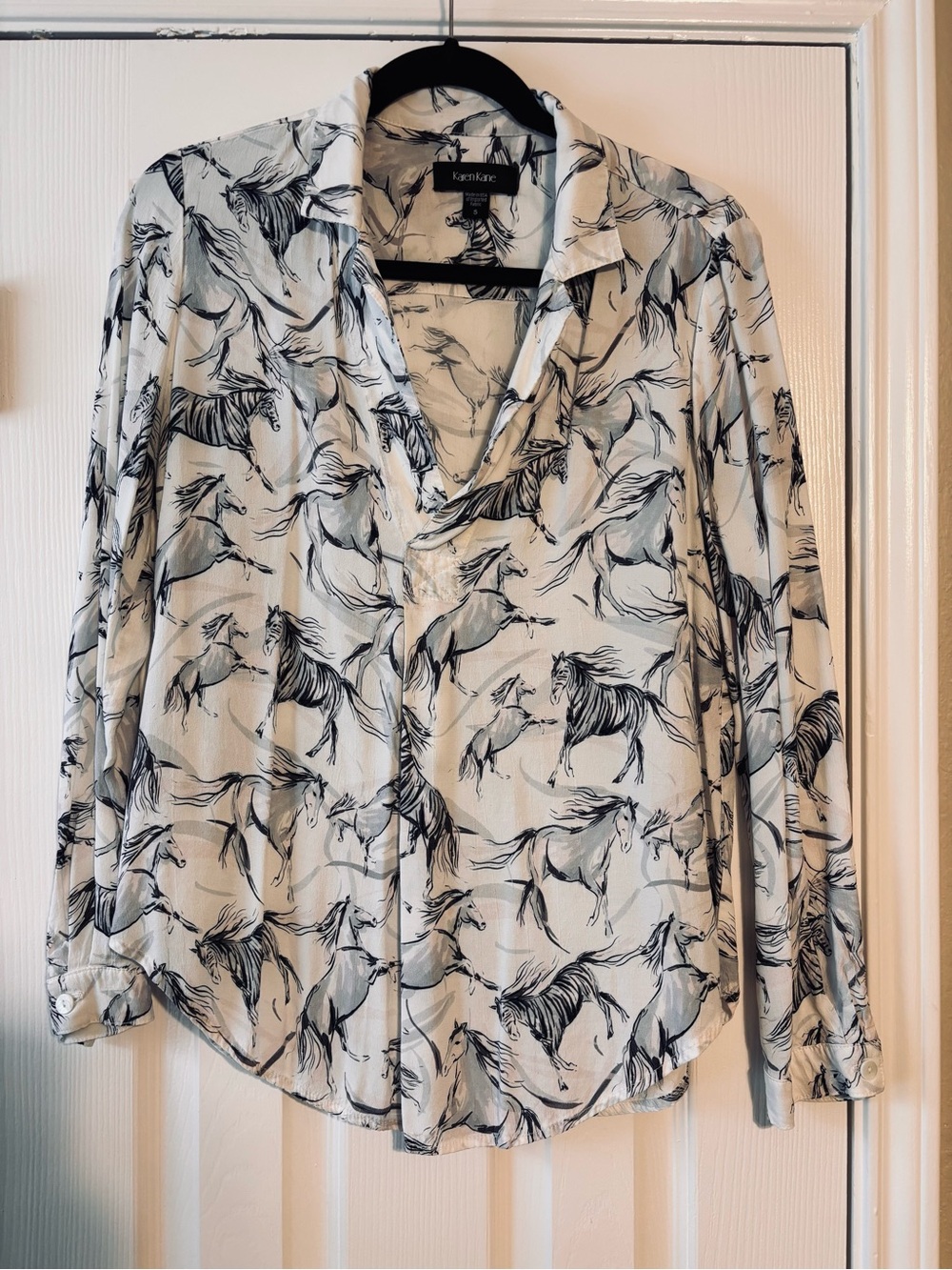 Karen Kane Horse Print Blouse Size S Western Button Front Lightweight Top